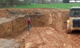 Выкопать котлован под фундамент в Сургуте - от 2554 руб. | 2Землекопа-Срг