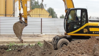 Выкопать яму экскаватором в Сургуте от 920 руб. - 2Землекопа-Срг 